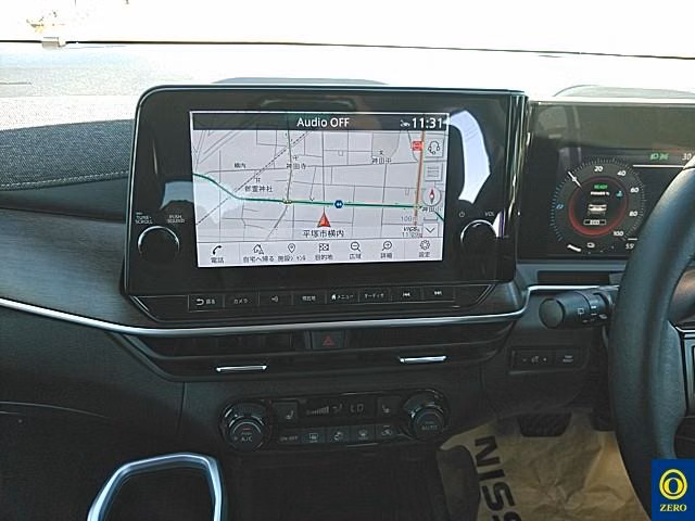 Nissan Aura