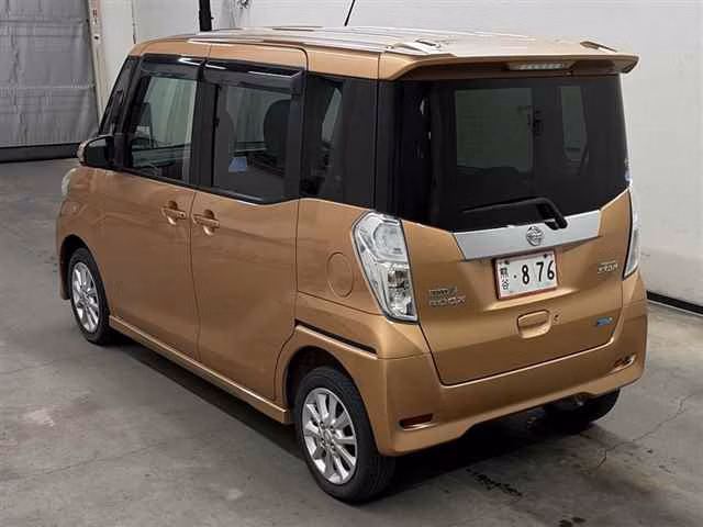 NISSAN DAYZ ROOX