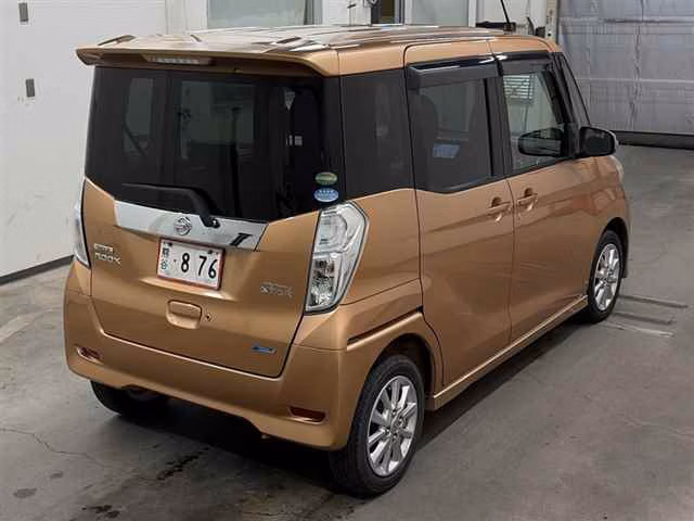 NISSAN DAYZ ROOX