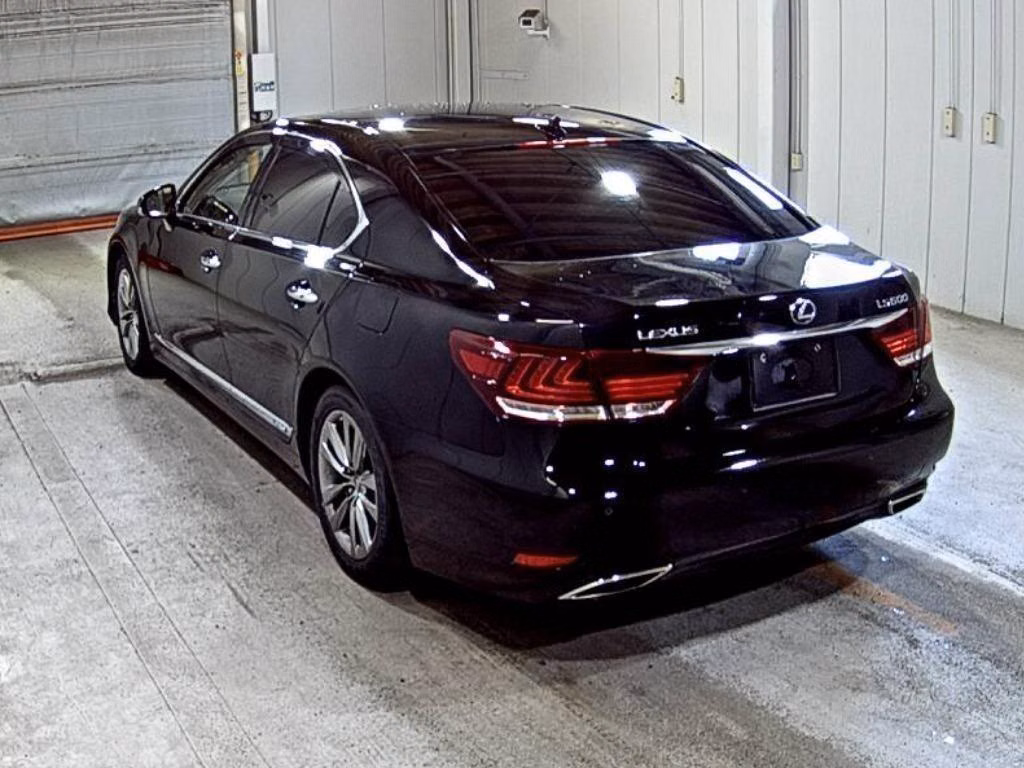 Lexus LS600h