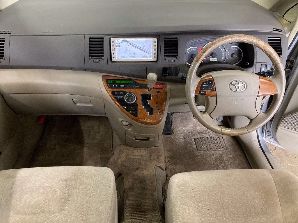 TOYOTA ISIS