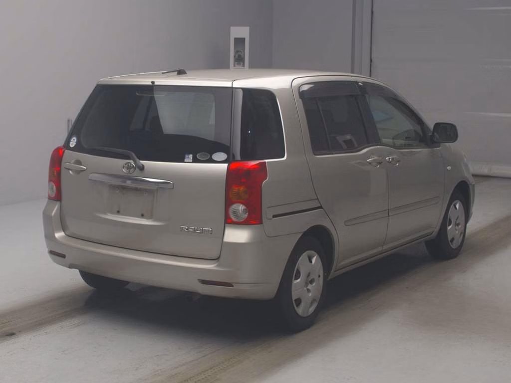 TOYOTA RAUM