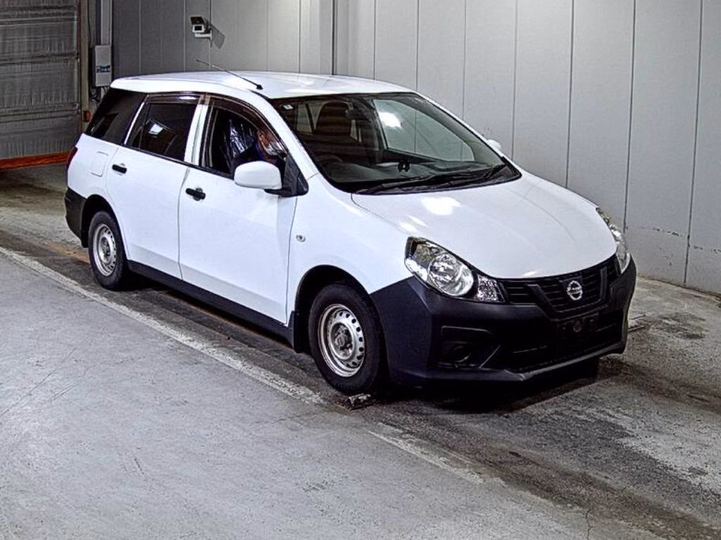 Nissan AD
