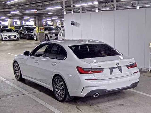 BMW 3-SERIES