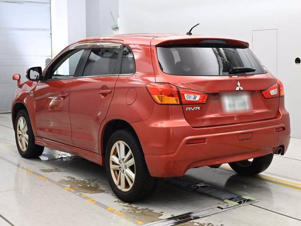 MITSUBISHI RVR