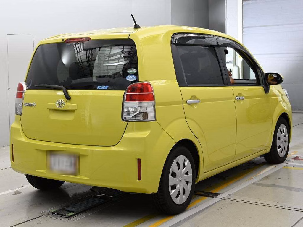 TOYOTA SPADE