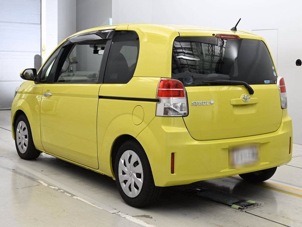 TOYOTA SPADE
