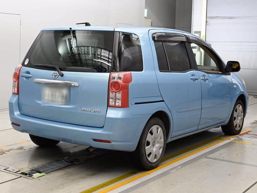 TOYOTA RAUM