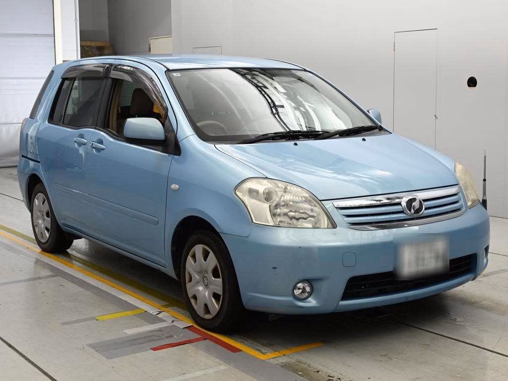 TOYOTA RAUM