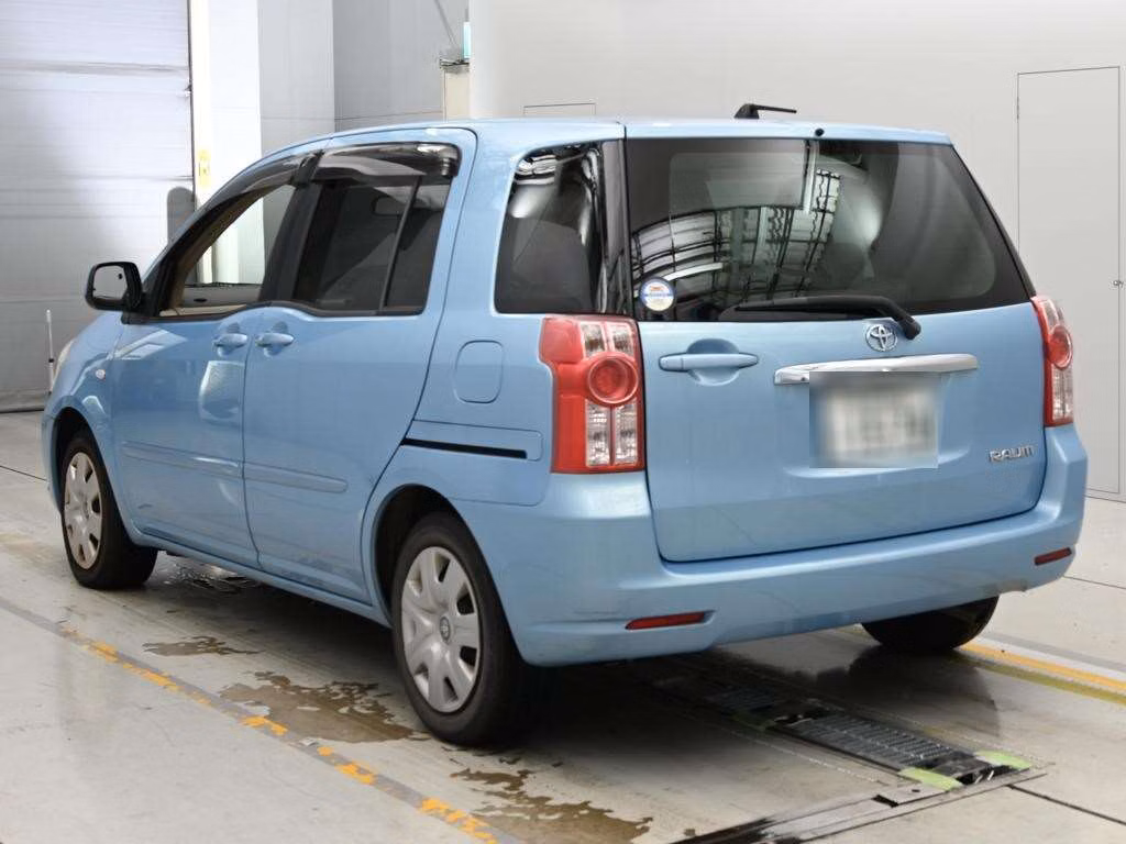 TOYOTA RAUM