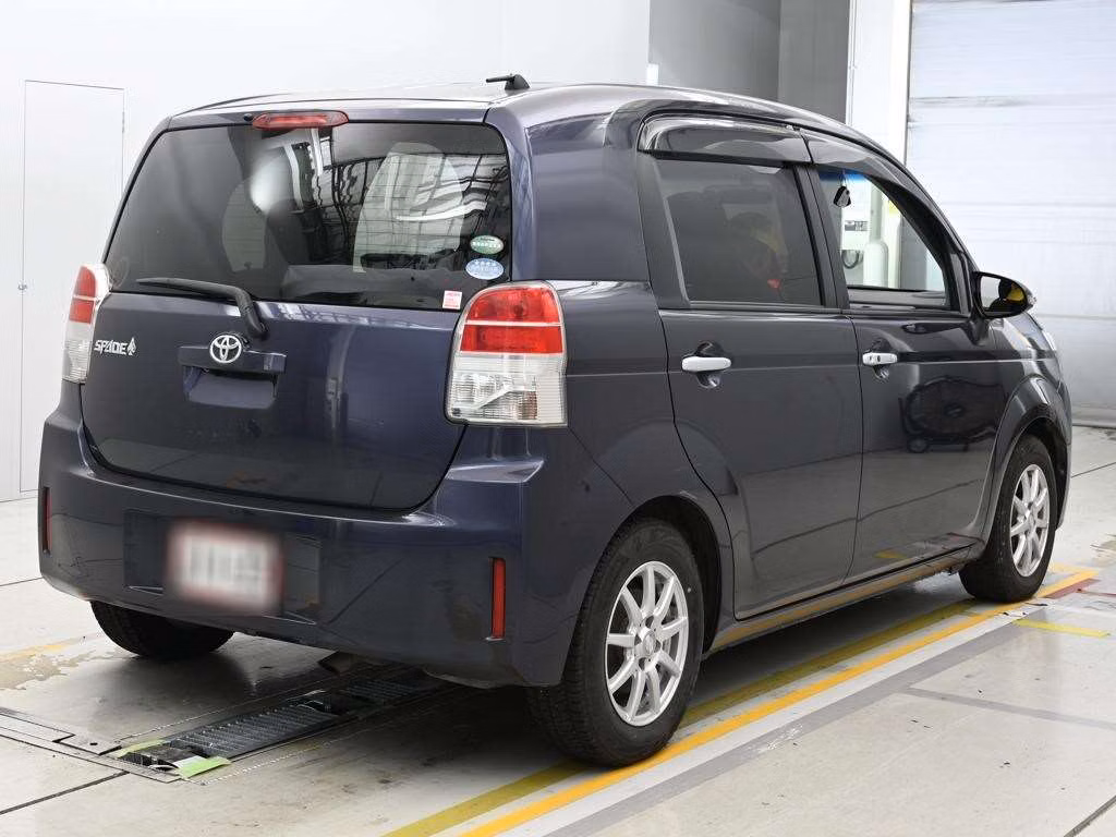 TOYOTA SPADE