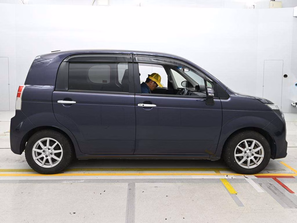 TOYOTA SPADE
