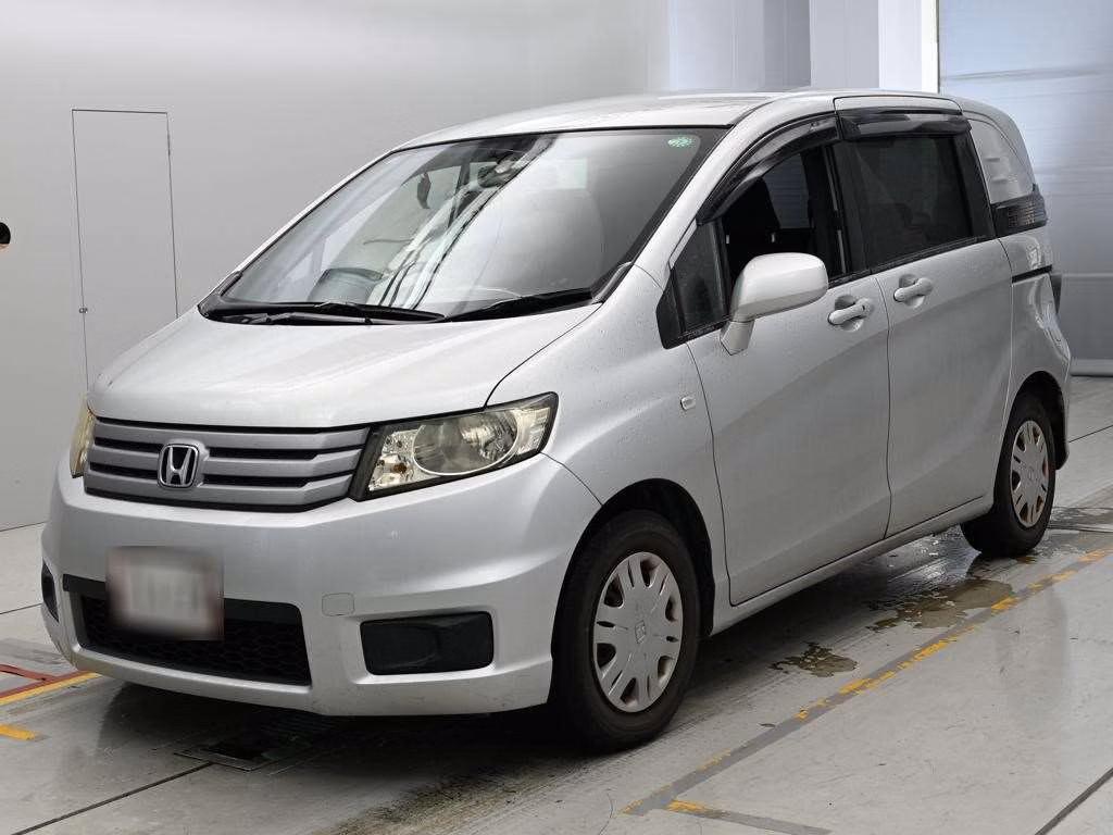 HONDA FREED SPIKE