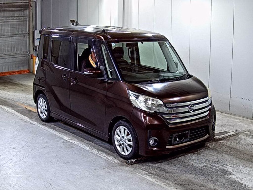 NISSAN DAYZ ROOX
