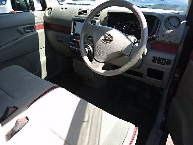 DAIHATSU MOVE CONTE