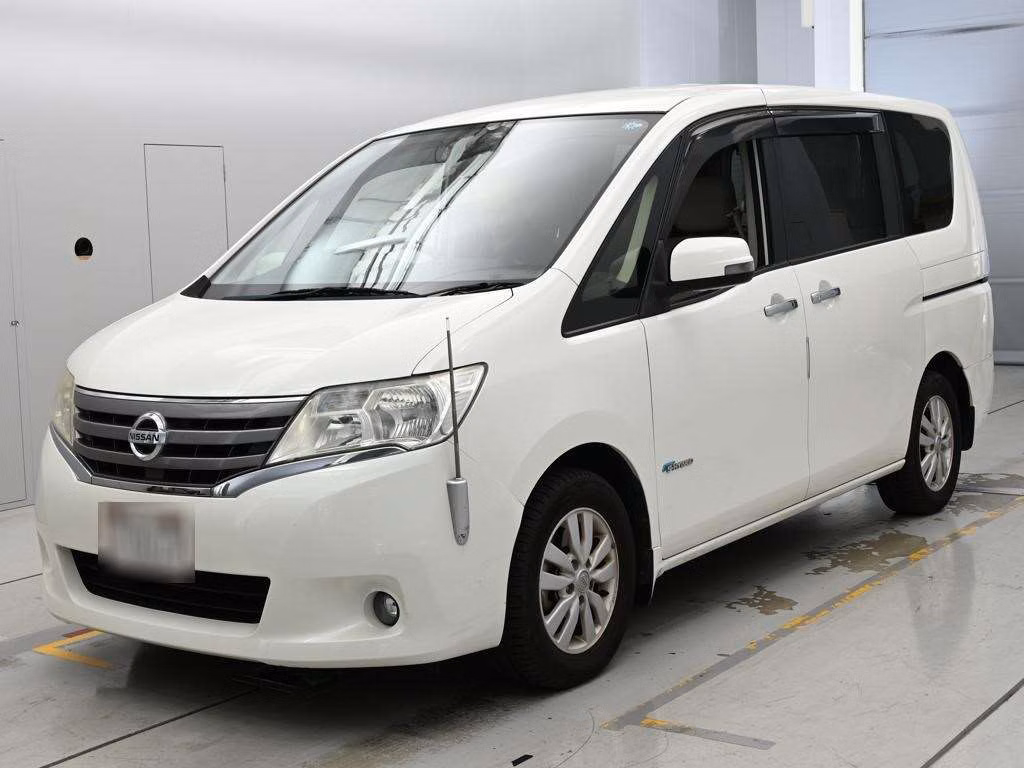 NISSAN SERENA