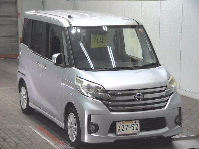 NISSAN DAYZ ROOX