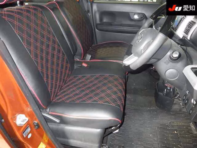 DAIHATSU WAKE