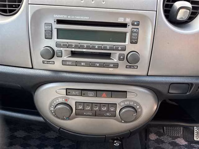 Daihatsu Mira Gino