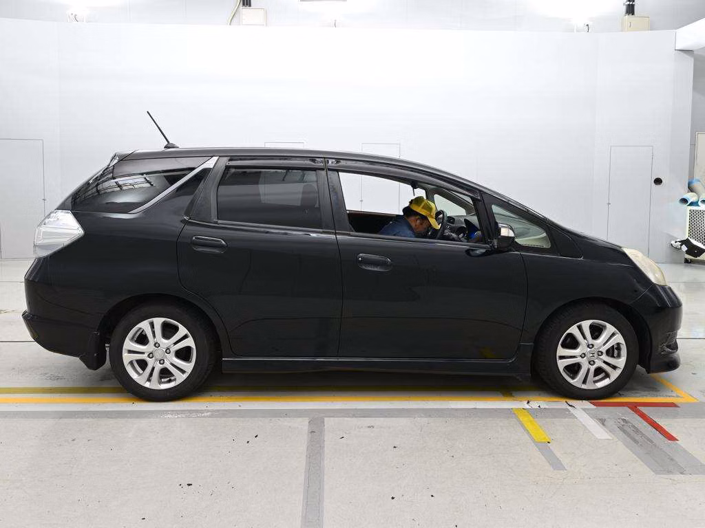 HONDA FIT SHUTTLE