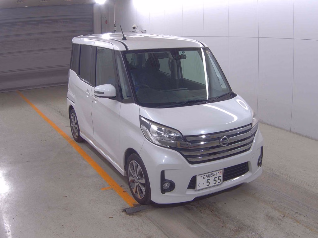 NISSAN DAYZ ROOX