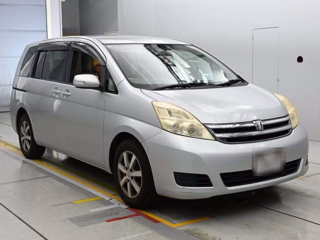 TOYOTA ISIS