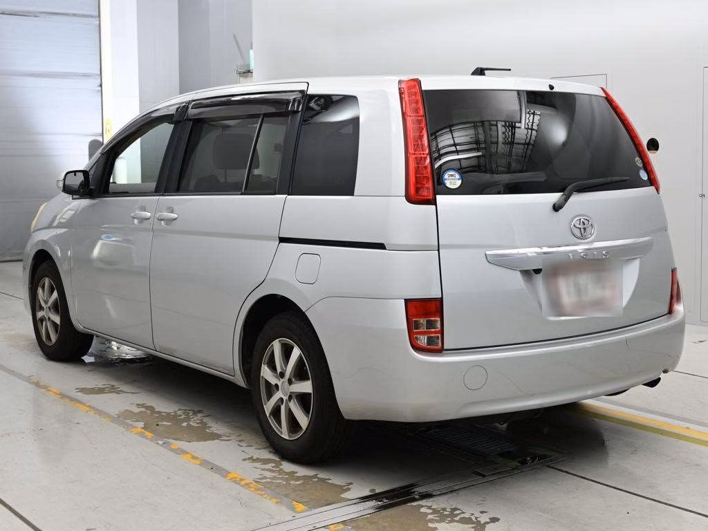 TOYOTA ISIS