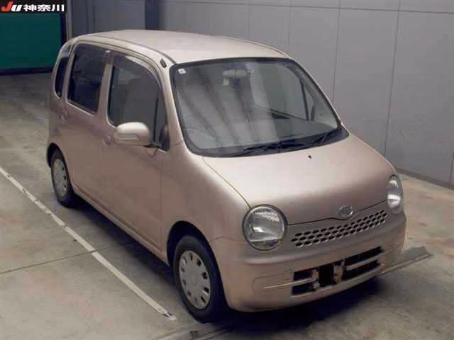 DAIHATSU MOVE LATTE