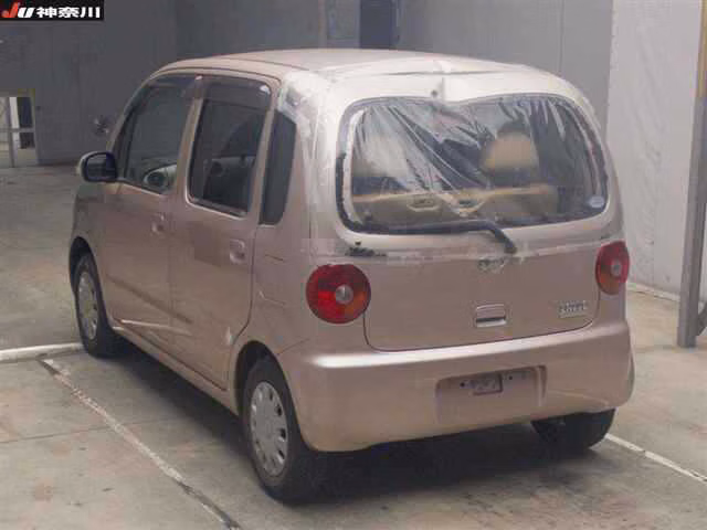 DAIHATSU MOVE LATTE