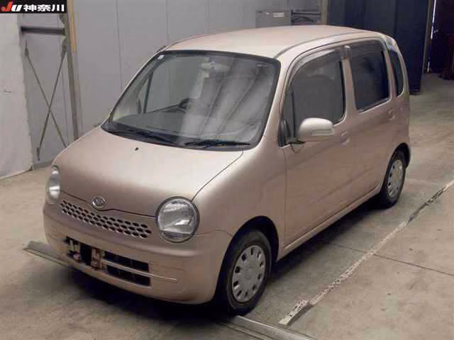 DAIHATSU MOVE LATTE