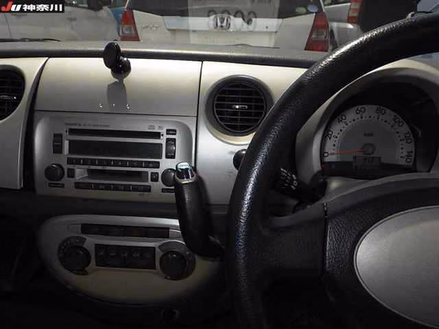 DAIHATSU MOVE LATTE