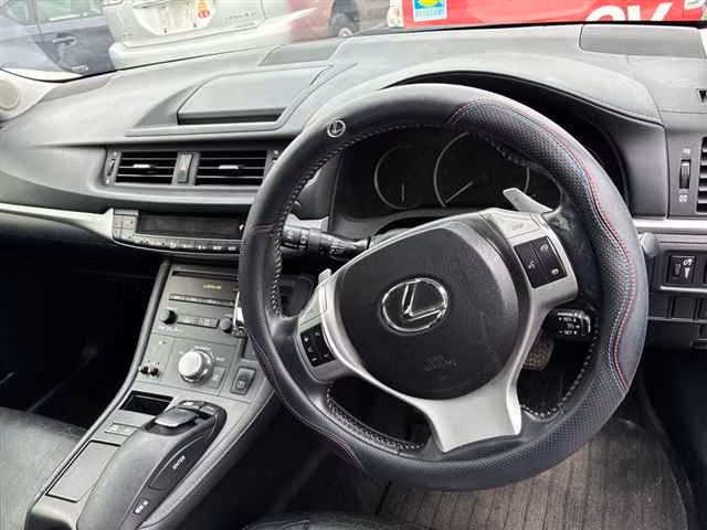 LEXUS CT200H