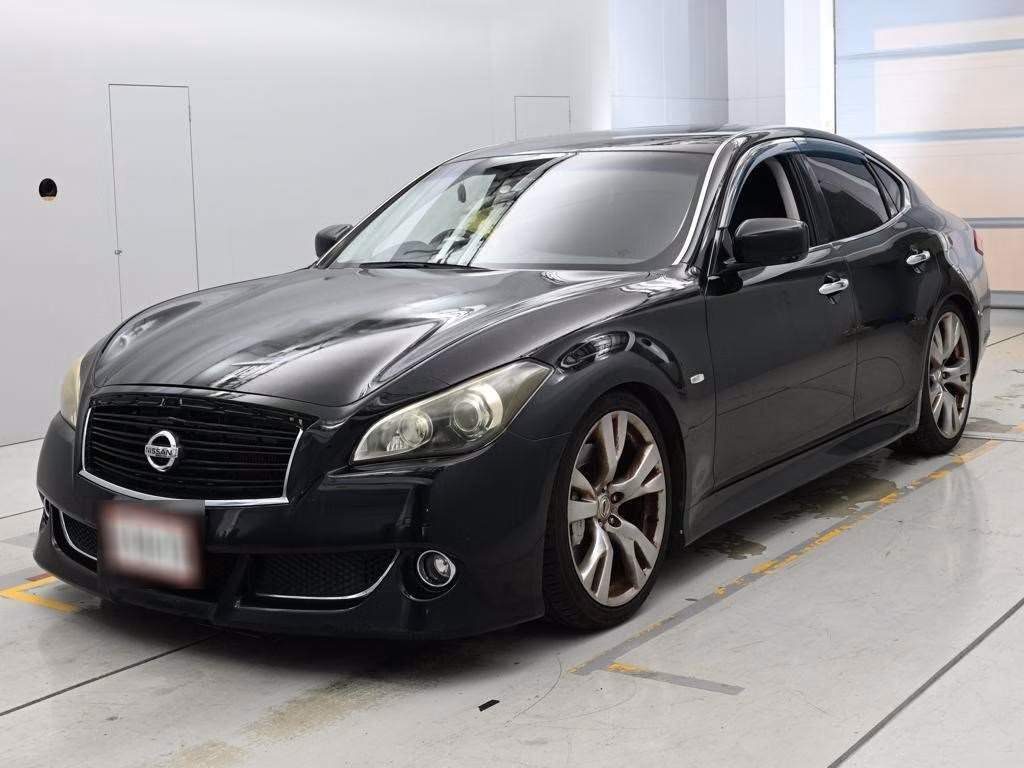 NISSAN FUGA