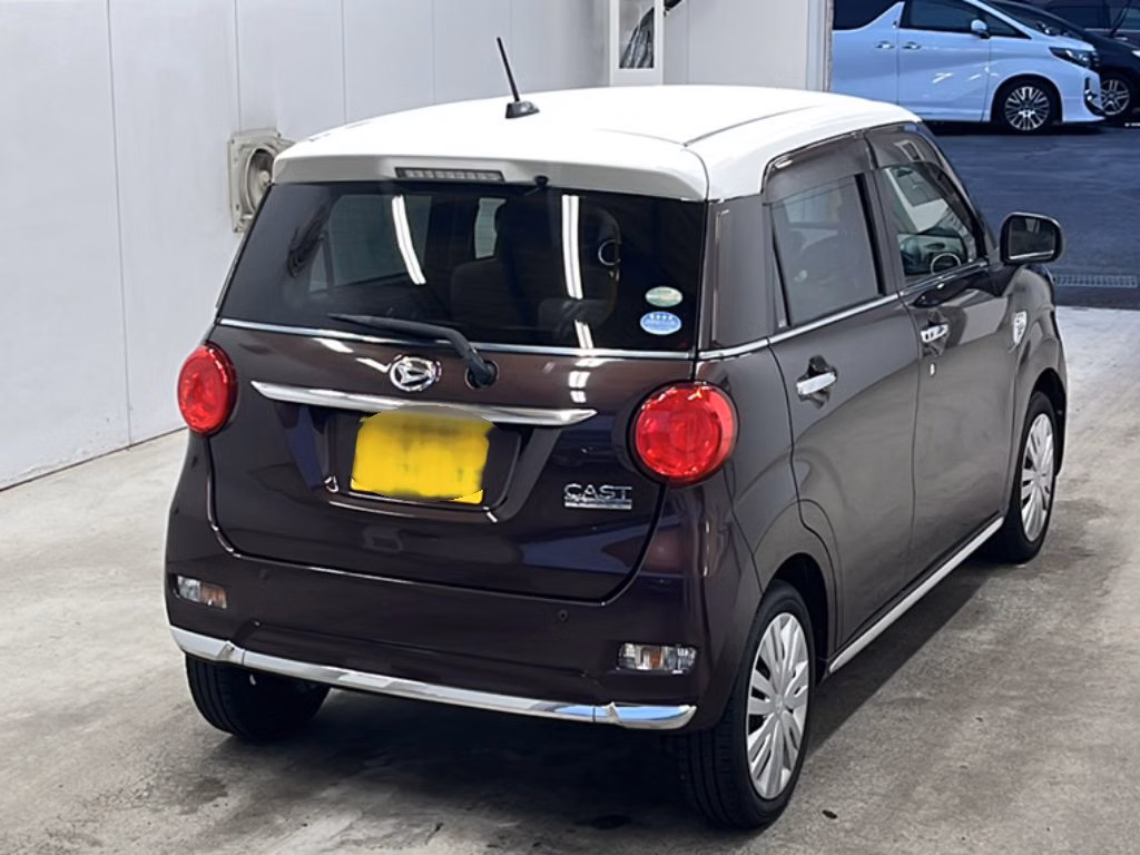 DAIHATSU CAST