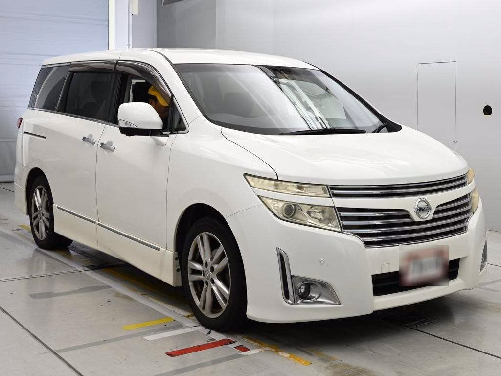 NISSAN ELGRAND