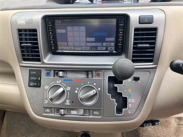TOYOTA RAUM