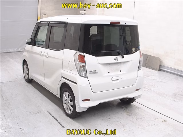 NISSAN DAYZ ROOX