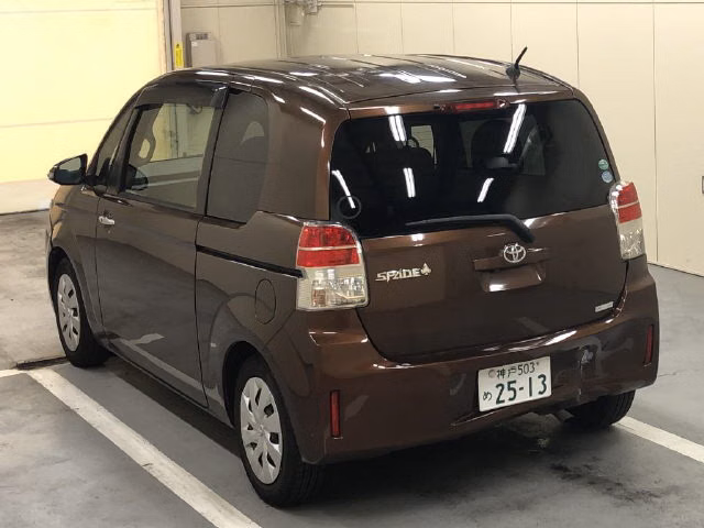 TOYOTA SPADE