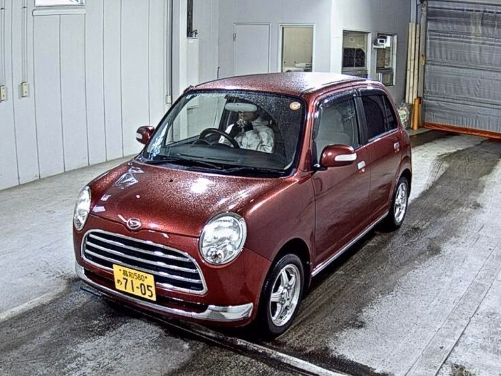 Daihatsu Mira Gino