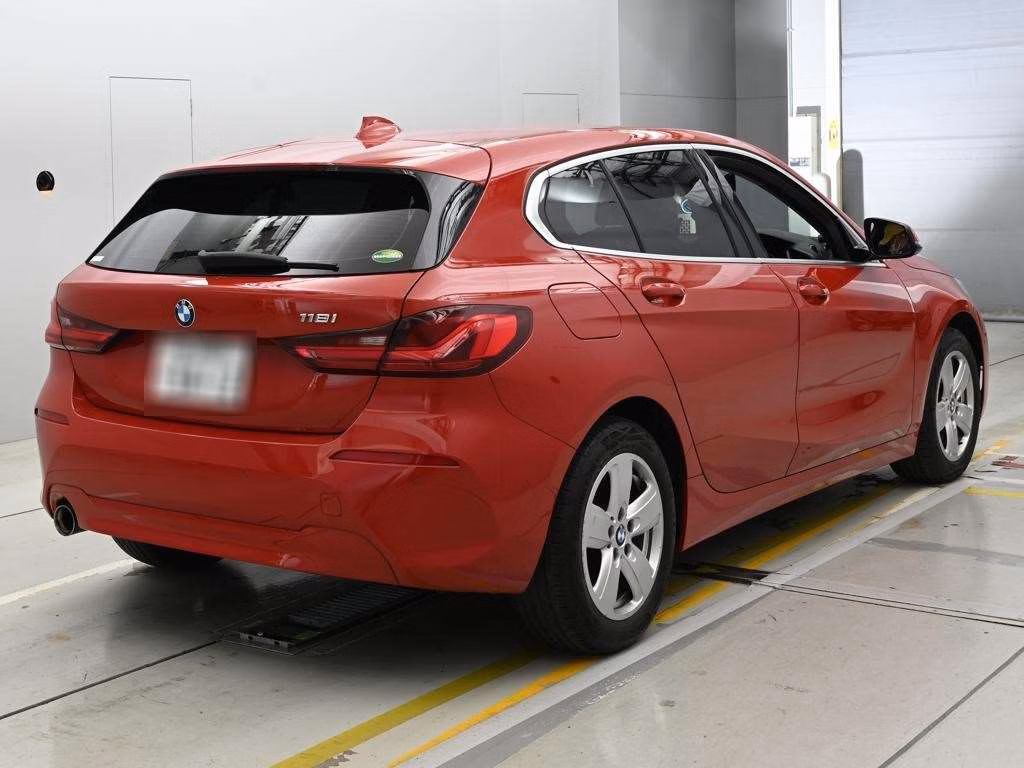 BMW 1-SERIES