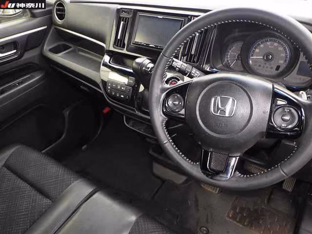 HONDA N-WGN