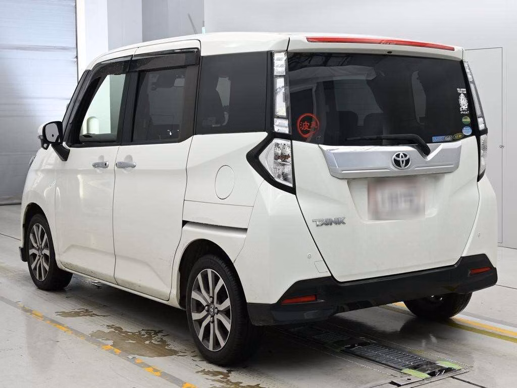 TOYOTA TANK