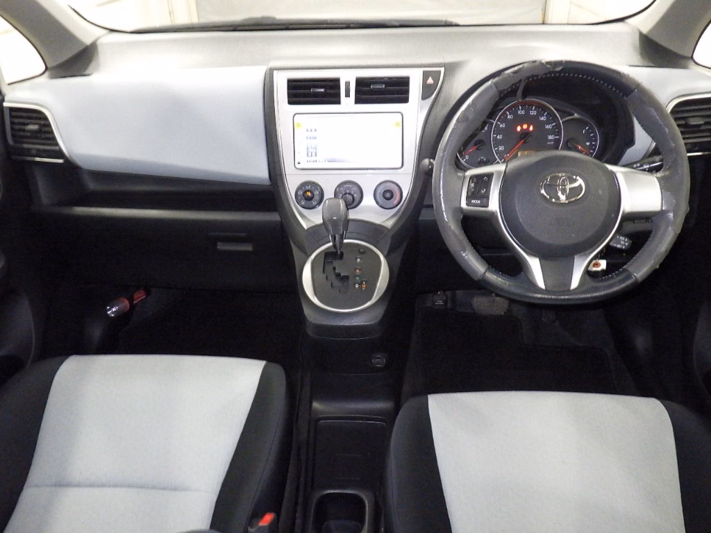TOYOTA RACTIS