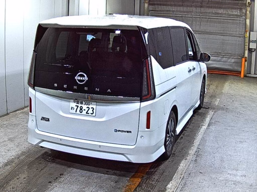 NISSAN SERENA