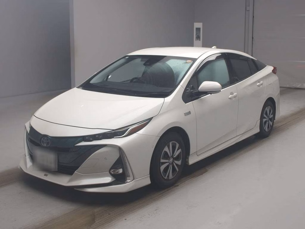 TOYOTA PRIUS PHV