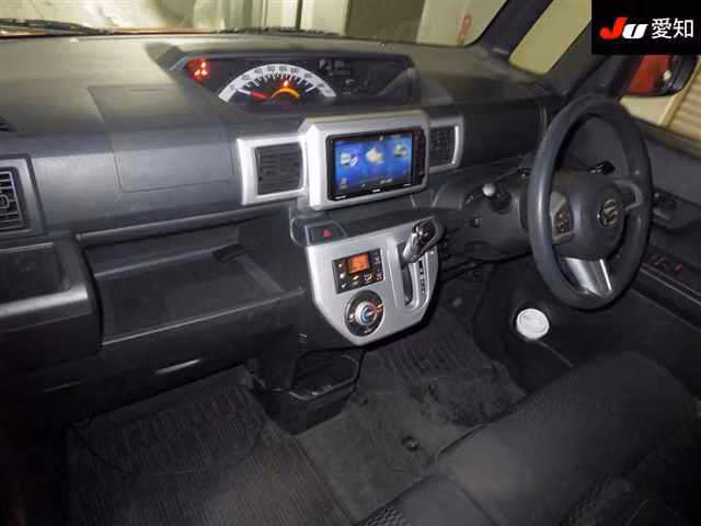 DAIHATSU WAKE