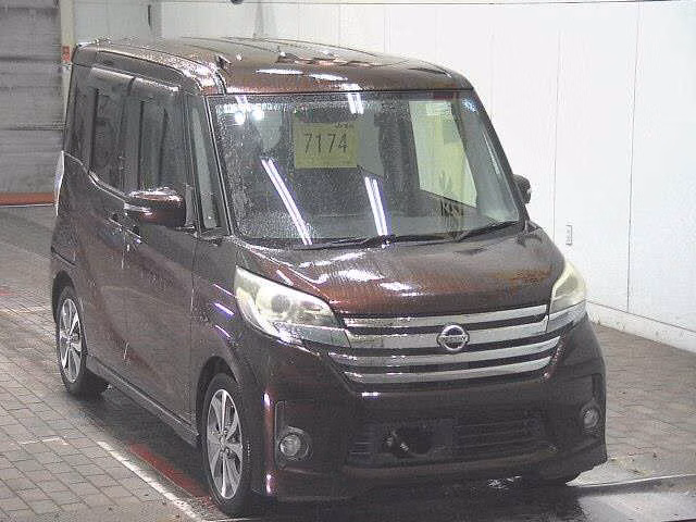 NISSAN DAYZ ROOX