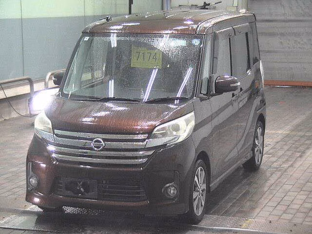 NISSAN DAYZ ROOX