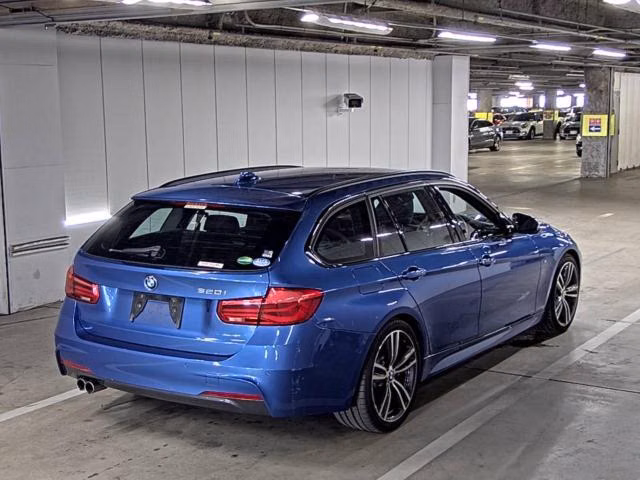 BMW 3-SERIES