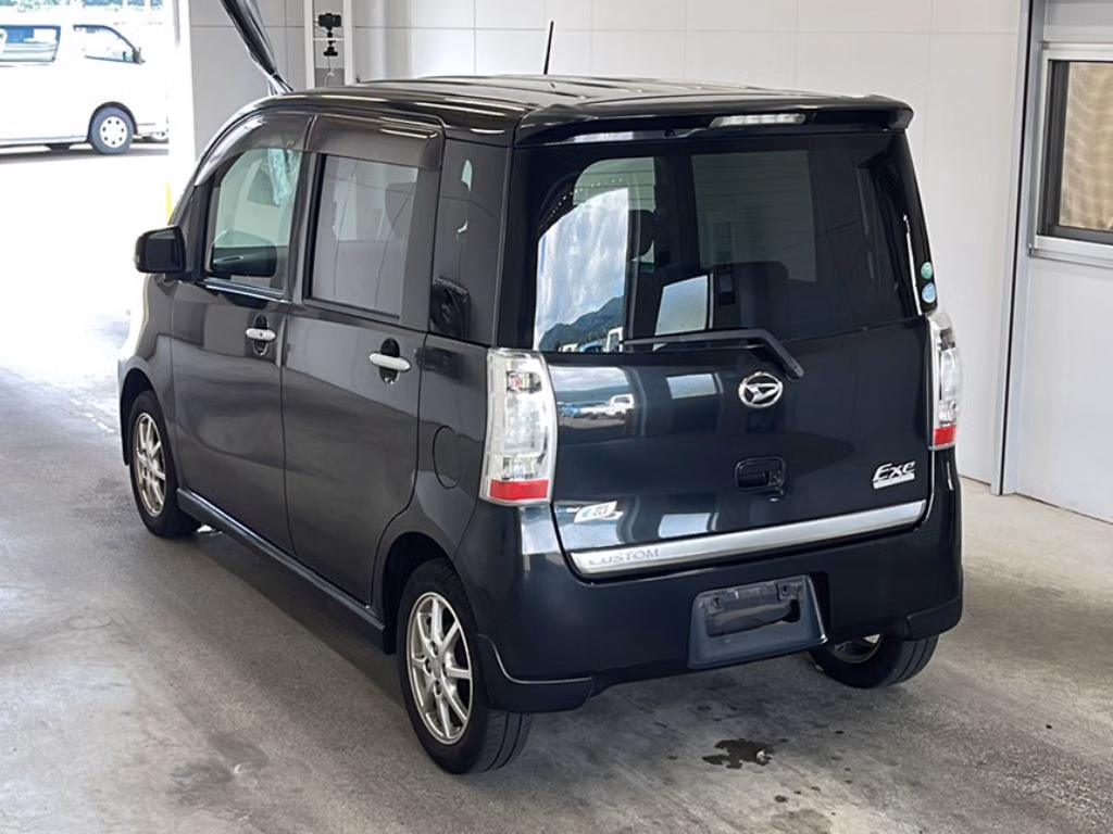 DAIHATSU TANTO EXE